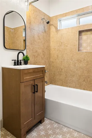 1132 W 56th, Los Angeles, California 90037