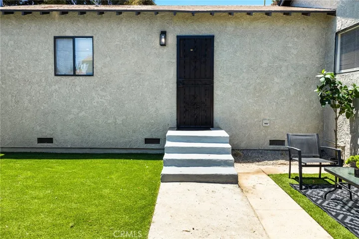 1132 W 56th, Los Angeles, California 90037