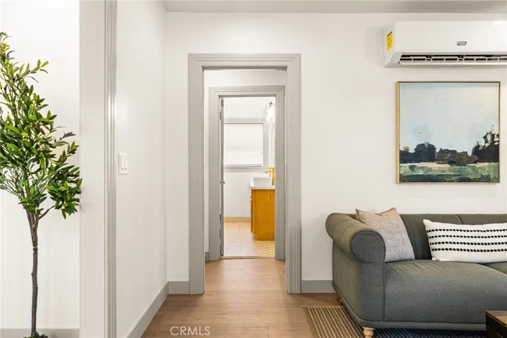 1132 W 56th, Los Angeles, California 90037