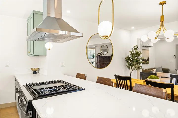 1132 W 56th, Los Angeles, California 90037