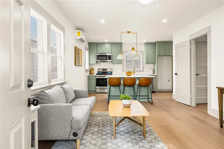 1132 W 56th, Los Angeles, California 90037