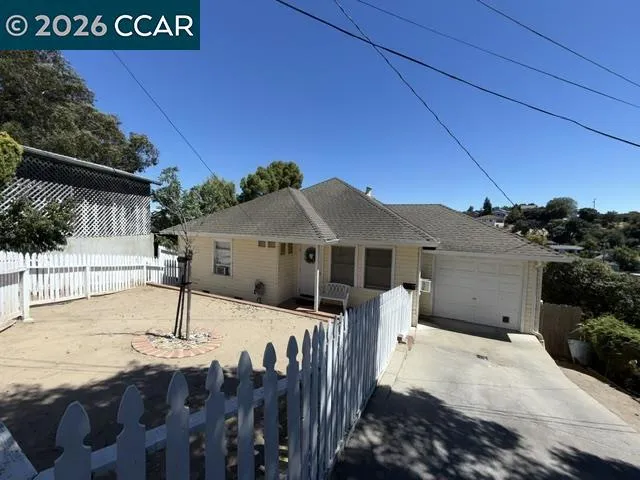 2344 Scenic Ave