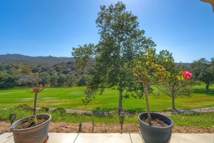 29118 Laurel Valley Dr, Vista, California 92084