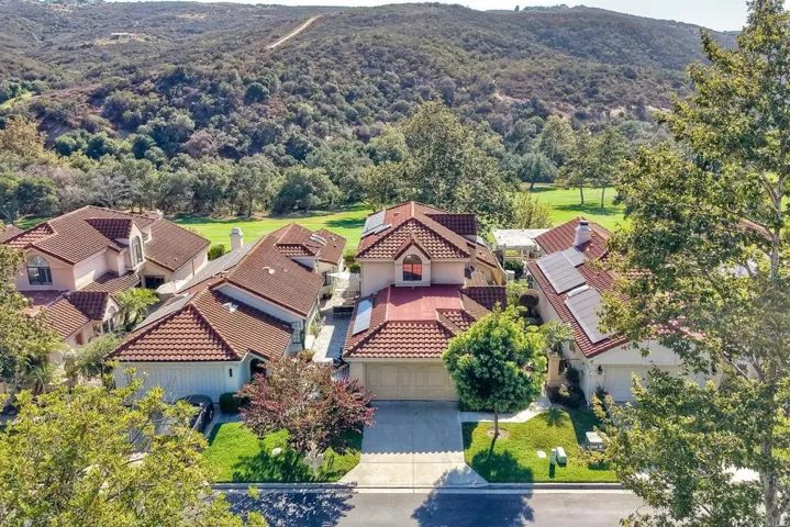 29118 Laurel Valley Dr, Vista, California 92084