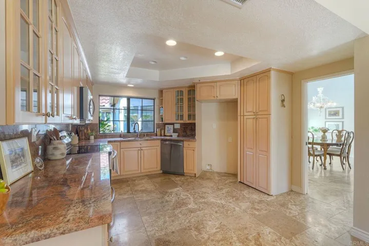 29118 Laurel Valley Dr, Vista, California 92084