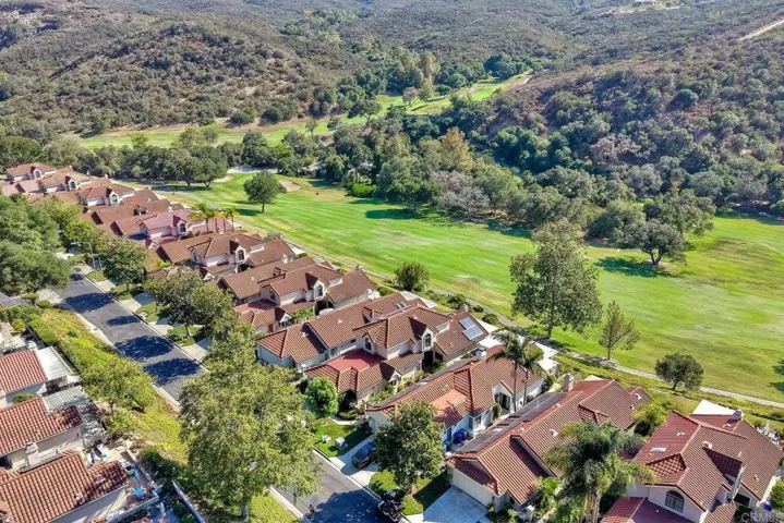 29118 Laurel Valley Dr, Vista, California 92084