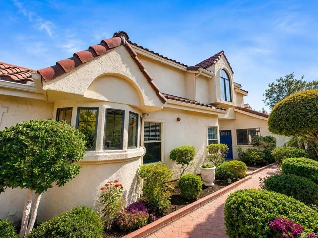 29118 Laurel Valley Dr, Vista, California 92084