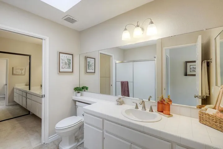 29118 Laurel Valley Dr, Vista, California 92084