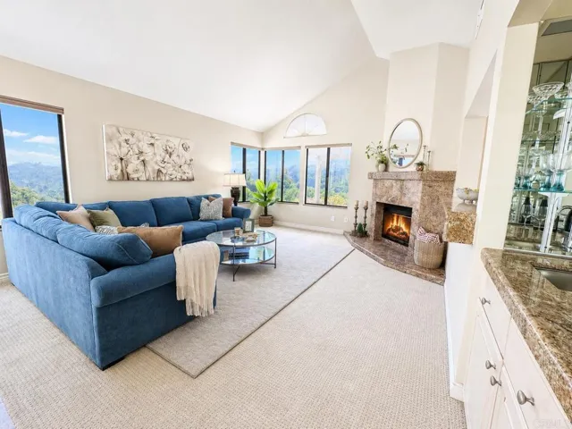 29118 Laurel Valley Dr, Vista, California 92084