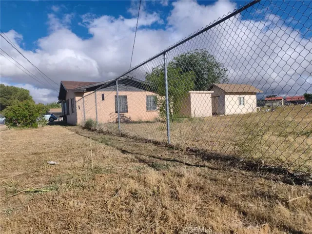 15357 Walnut, Hesperia, California 92345