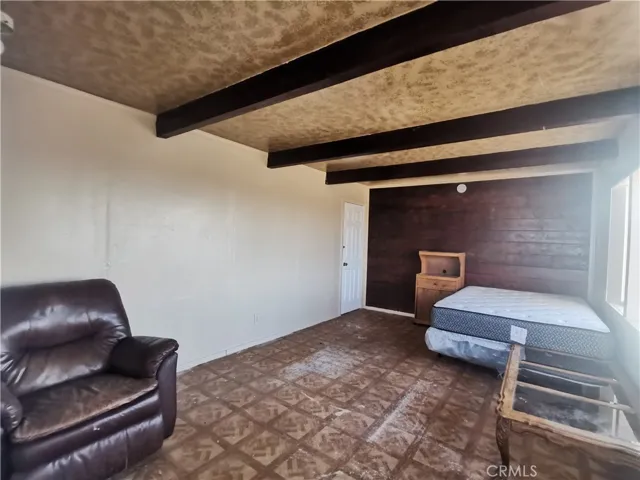 15357 Walnut, Hesperia, California 92345