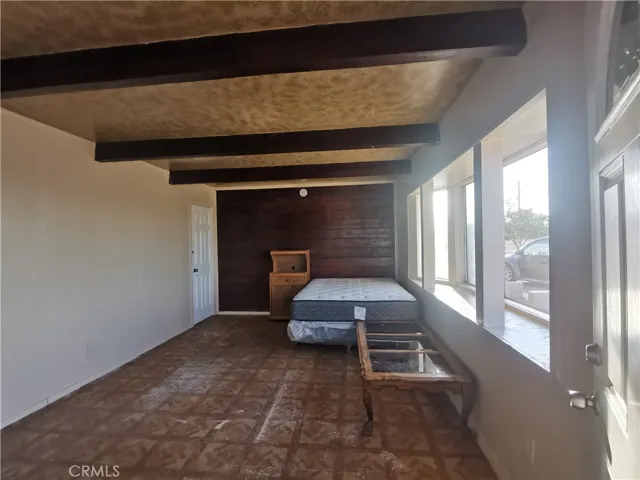 15357 Walnut, Hesperia, California 92345