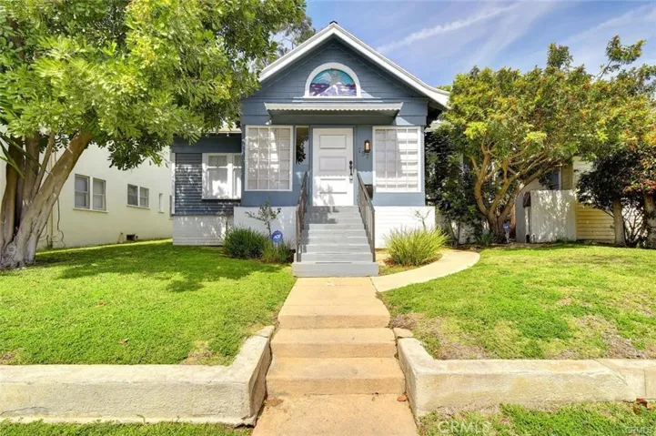 757 N Loma Vista, Long Beach, California 90813