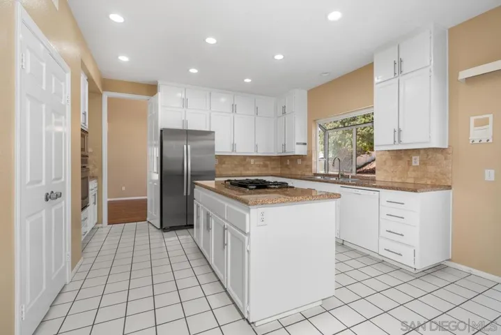 4626 Tarantella Lane, San Diego, California 92130