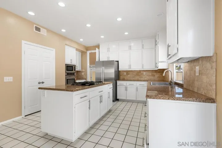 4626 Tarantella Lane, San Diego, California 92130
