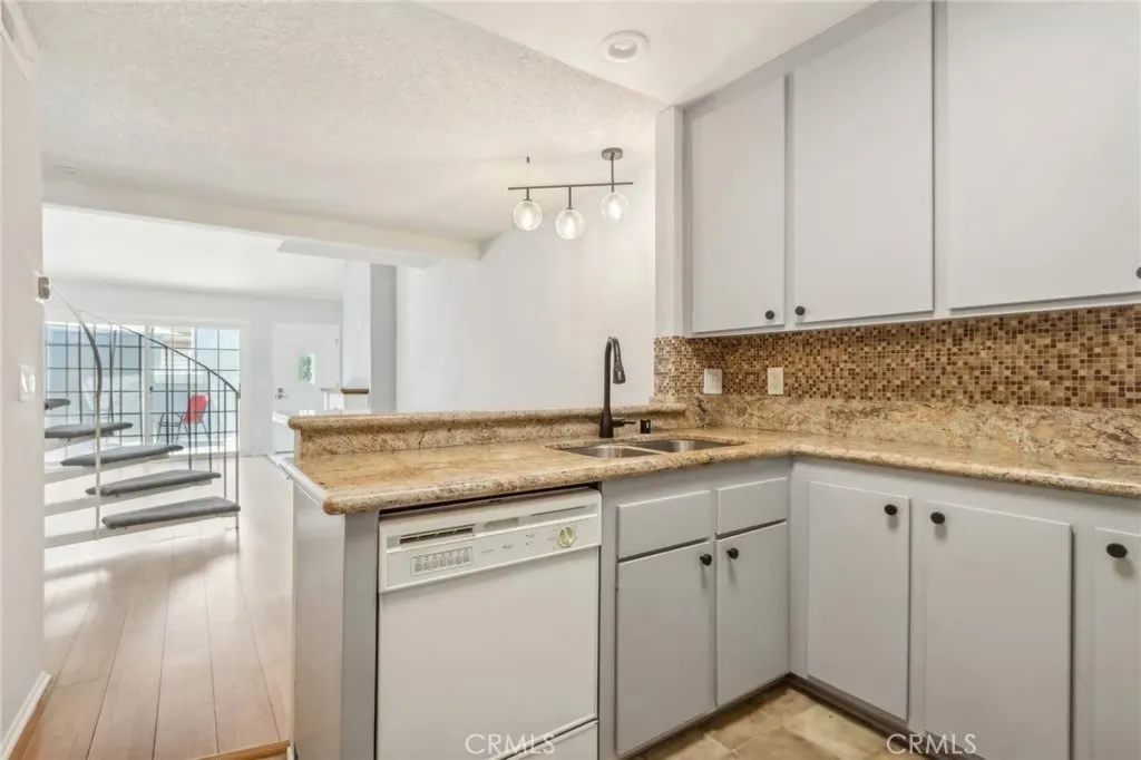 2900 Madison Avenue, Fullerton, California 92831 — photo 4