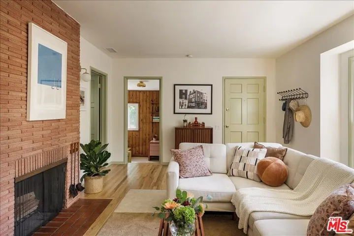 3510 Ferncroft Road, Los Angeles, California 90039