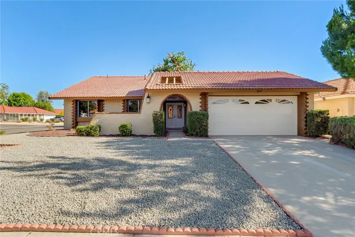 1825 Flame Tree, Hemet, California 92545