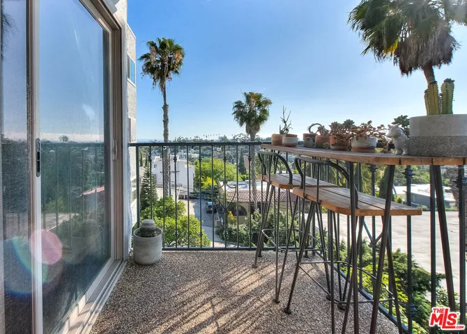 1707 Micheltorena Street 208, Los Angeles, California 90026