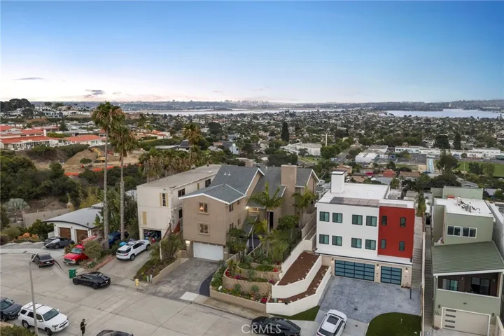 1269 Van Nuys, San Diego, California 92109