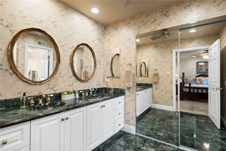 1269 Van Nuys, San Diego, California 92109