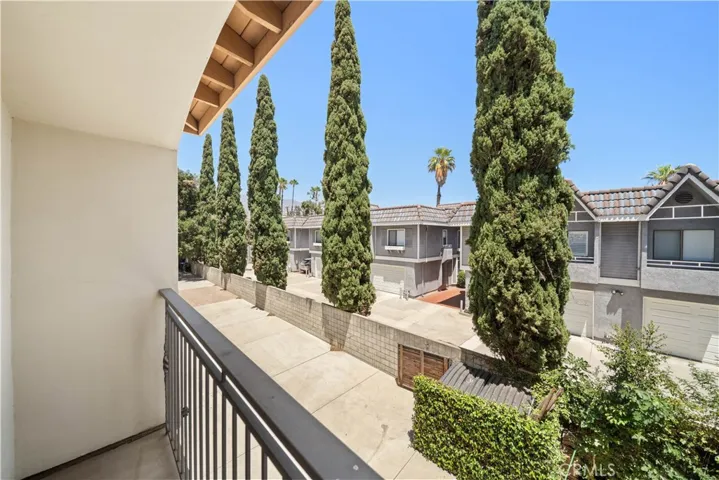 2438 Oneida Street D, Pasadena, California 91107