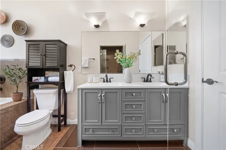 2438 Oneida Street D, Pasadena, California 91107