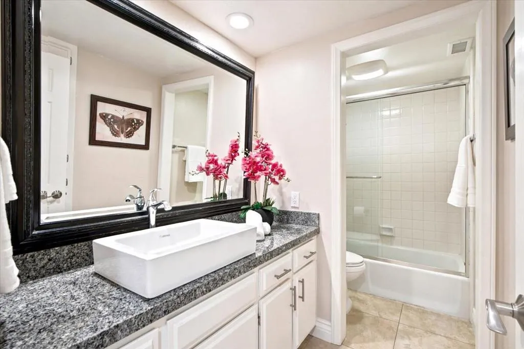 19-48551 San Pedro St-26