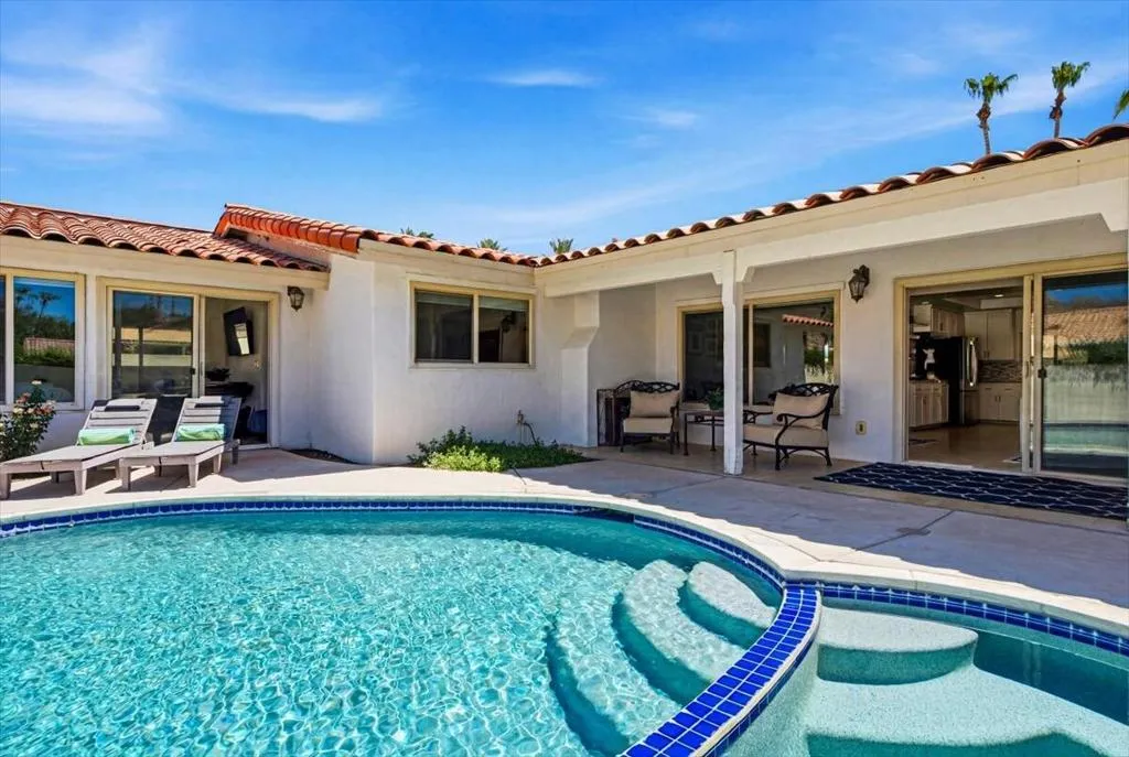 24-48551 San Pedro St-10