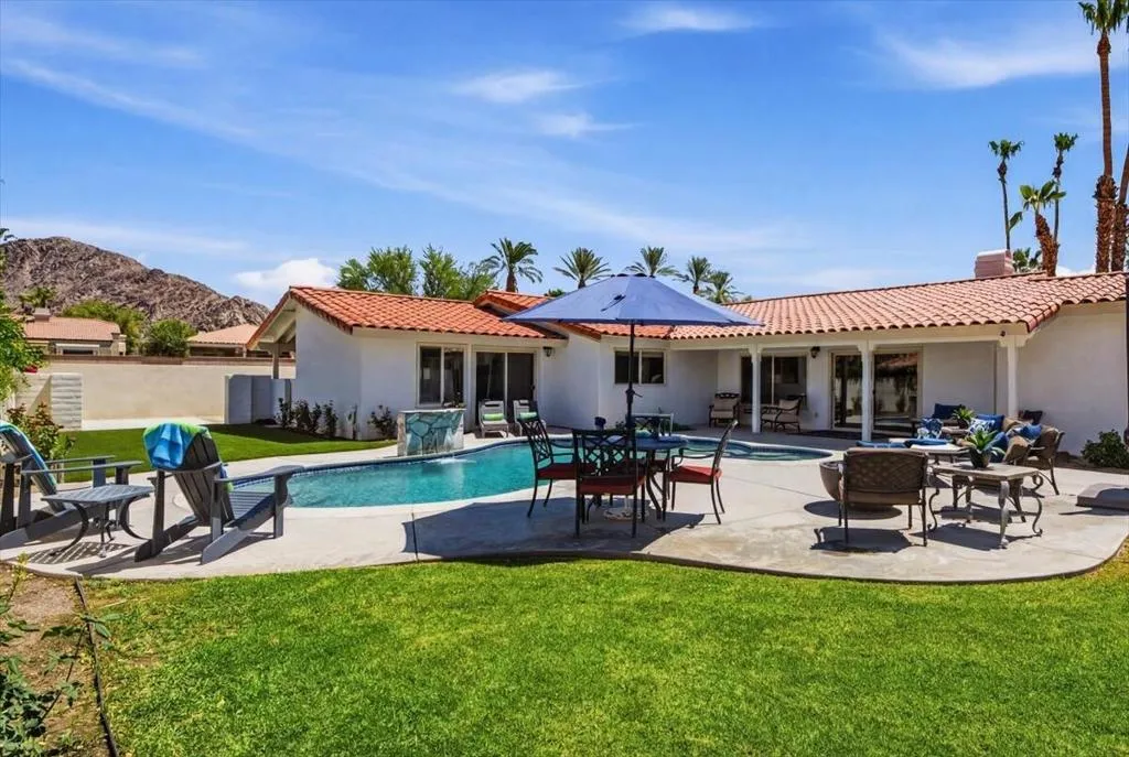 22-48551 San Pedro St-25