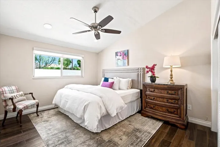 18-48551 San Pedro St-28