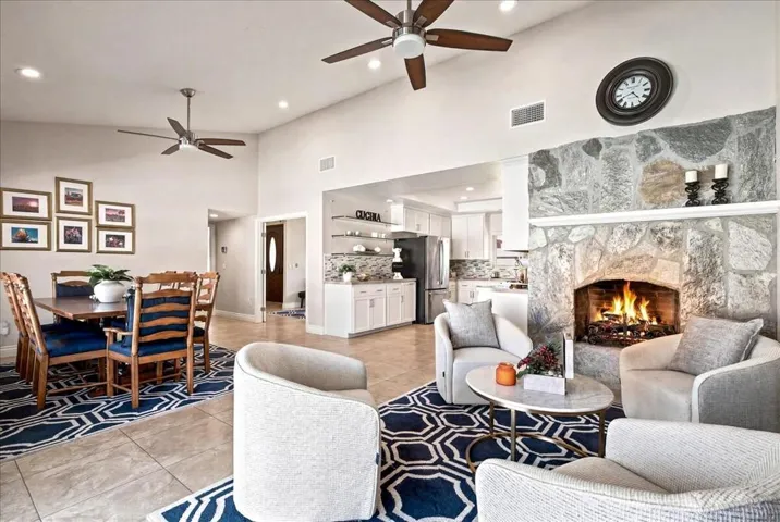 06-48551 San Pedro St-22