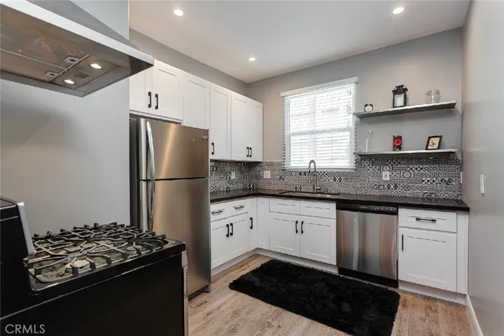 681 Shatto Place 304, Los Angeles, California 90005