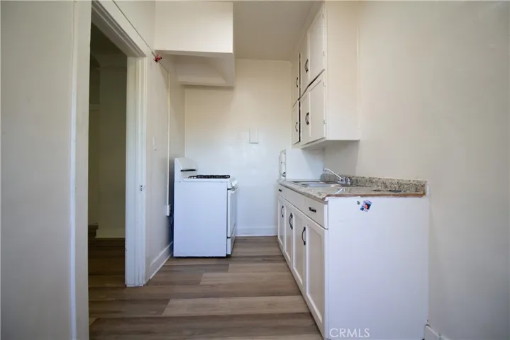 1316 Mariposa Avenue 208, Los Angeles, California 90006