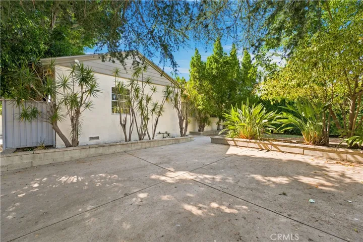 7721 Ethel Avenue, North Hollywood, California 91605