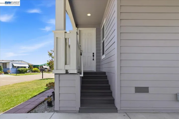 27915 Pueblo Springs, Hayward, California 94545