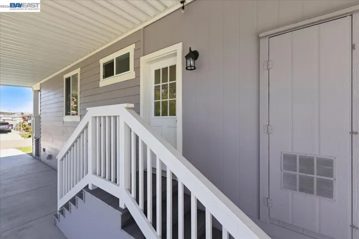 27915 Pueblo Springs, Hayward, California 94545