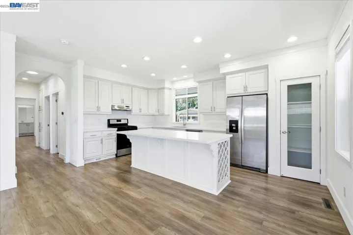 27915 Pueblo Springs, Hayward, California 94545