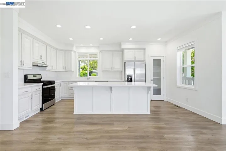 27915 Pueblo Springs, Hayward, California 94545