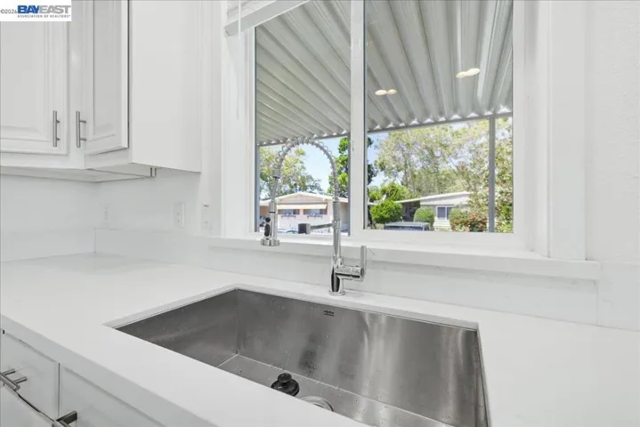 27915 Pueblo Springs, Hayward, California 94545