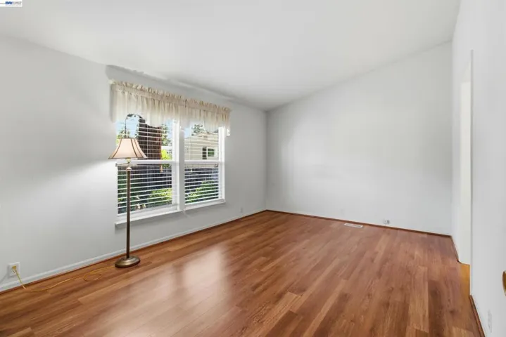 3263 Vineyard Ave, Pleasanton, California 94566-6328