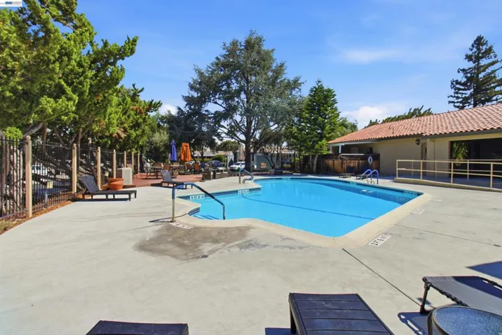 3263 Vineyard Ave, Pleasanton, California 94566-6328