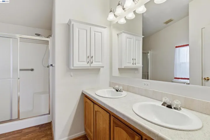 3263 Vineyard Ave, Pleasanton, California 94566-6328