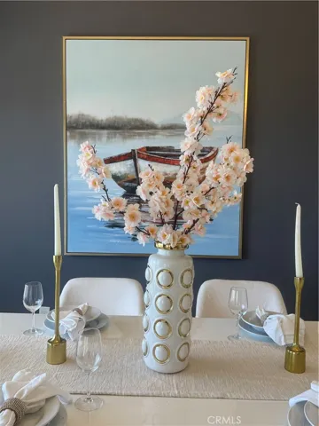 Accent wall at dining room