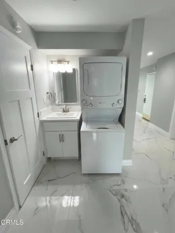 2663 E Harbor Blvd Laundry 1 of 2