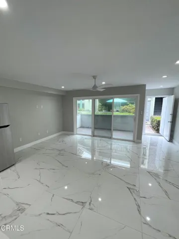 2663 E Harbor Dr Open Interior