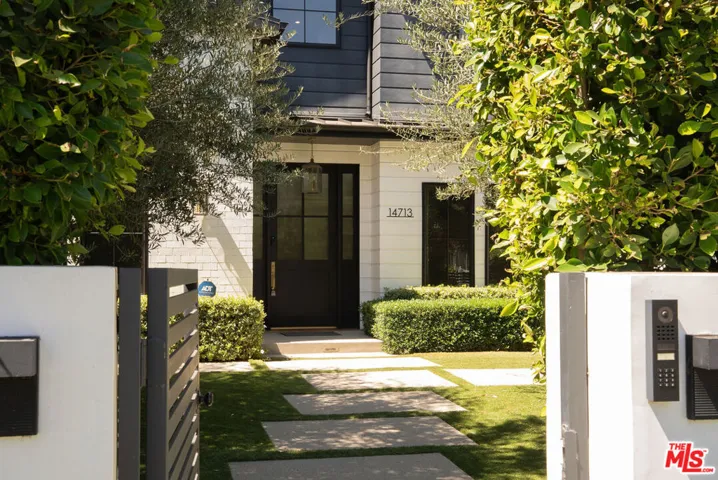 14713 Huston Street, Los Angeles, California 91403