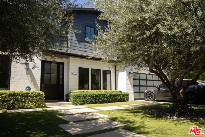 14713 Huston Street, Los Angeles, California 91403