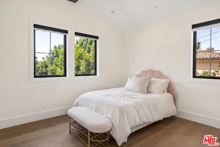14713 Huston Street, Los Angeles, California 91403