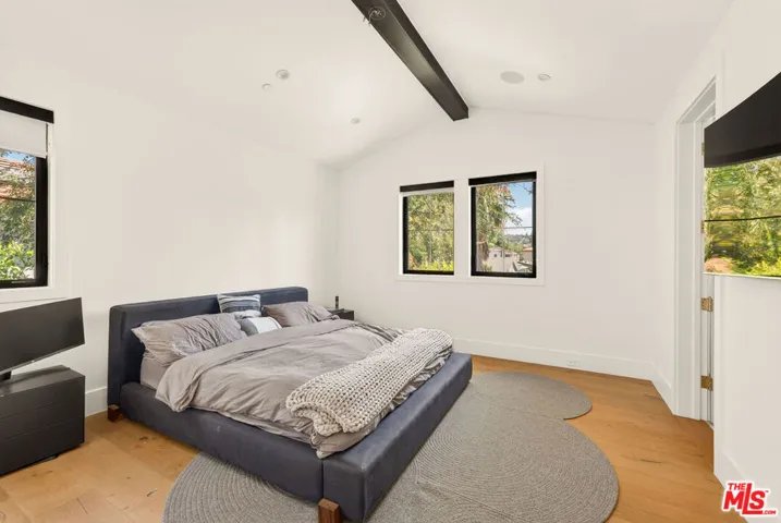 14713 Huston Street, Los Angeles, California 91403
